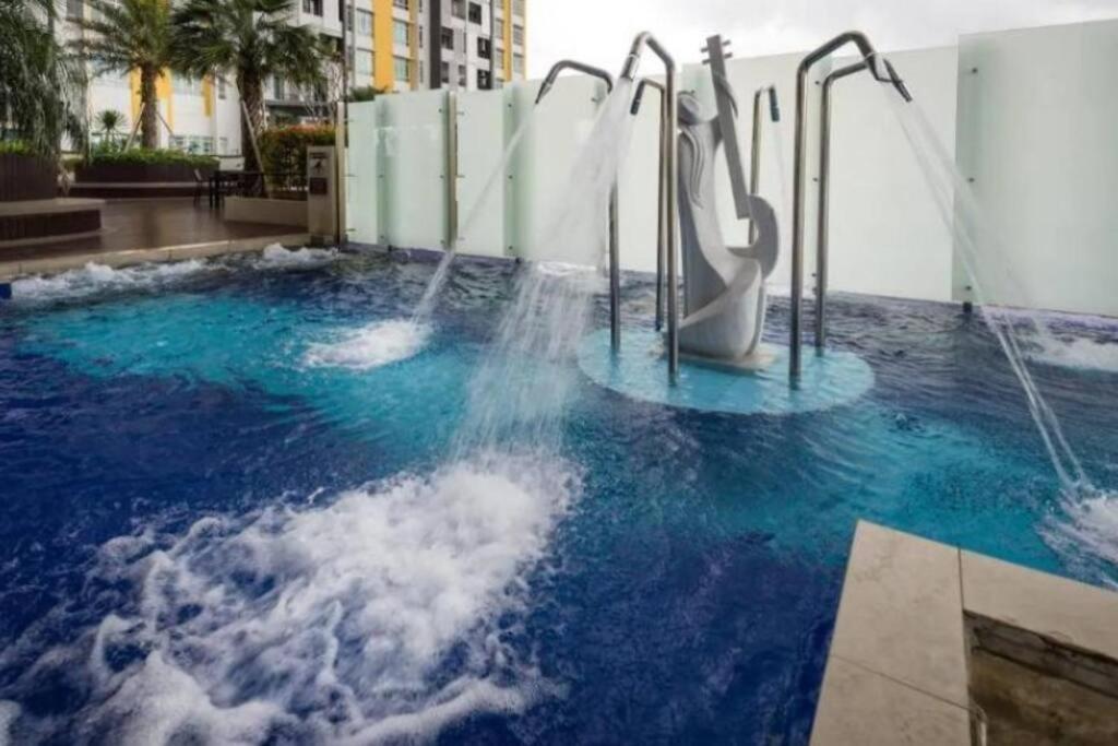 Majestic 2rooms 5 Pax With High View *
